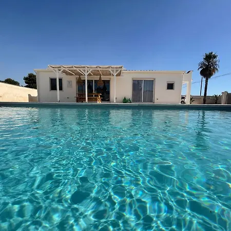 Casa Olea: Seaside Retreat in San Pietro In Bevagna, Puglia Villa Exterior photo